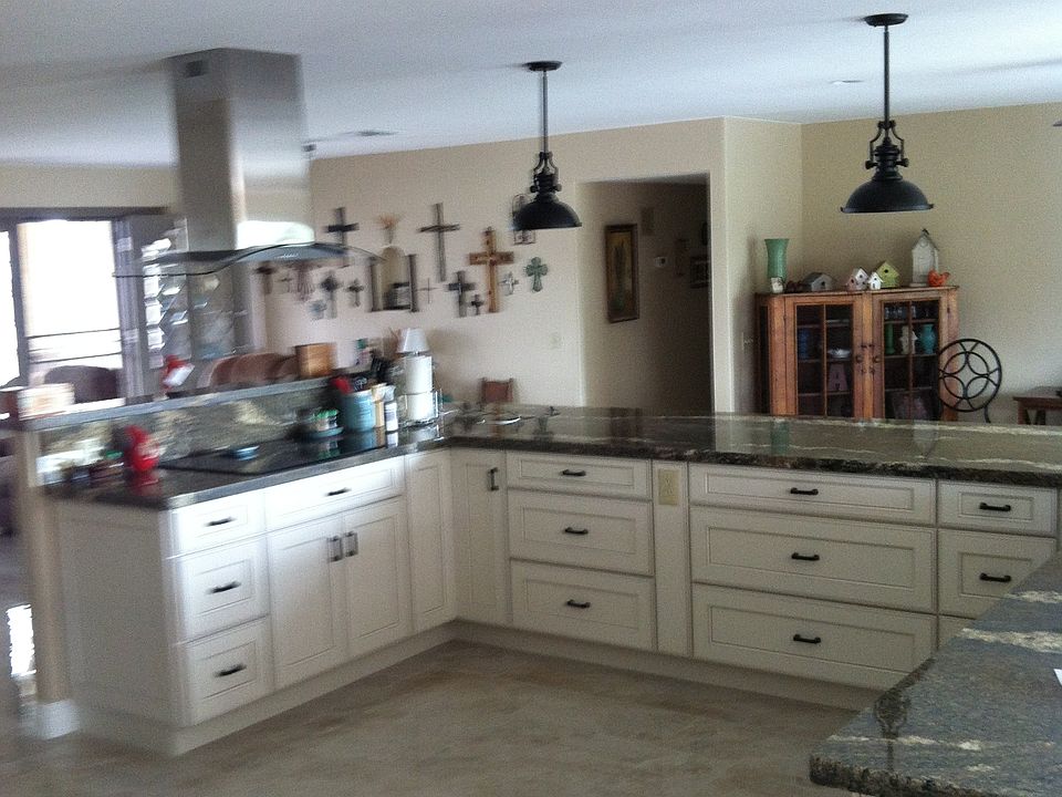 1st image of 9639 W Country Club Dr