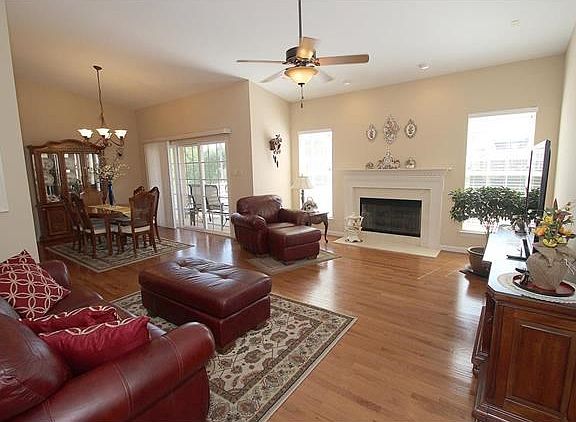3rd image of 189 River Breeze Way