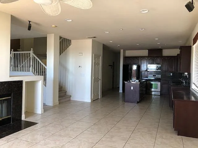 592 Pearson Dr — Photo 5