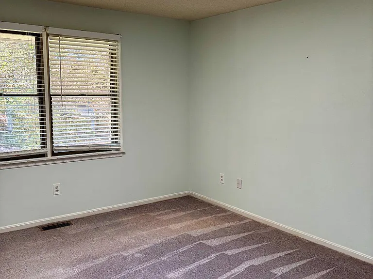 16 Colgate Dr — Photo 17