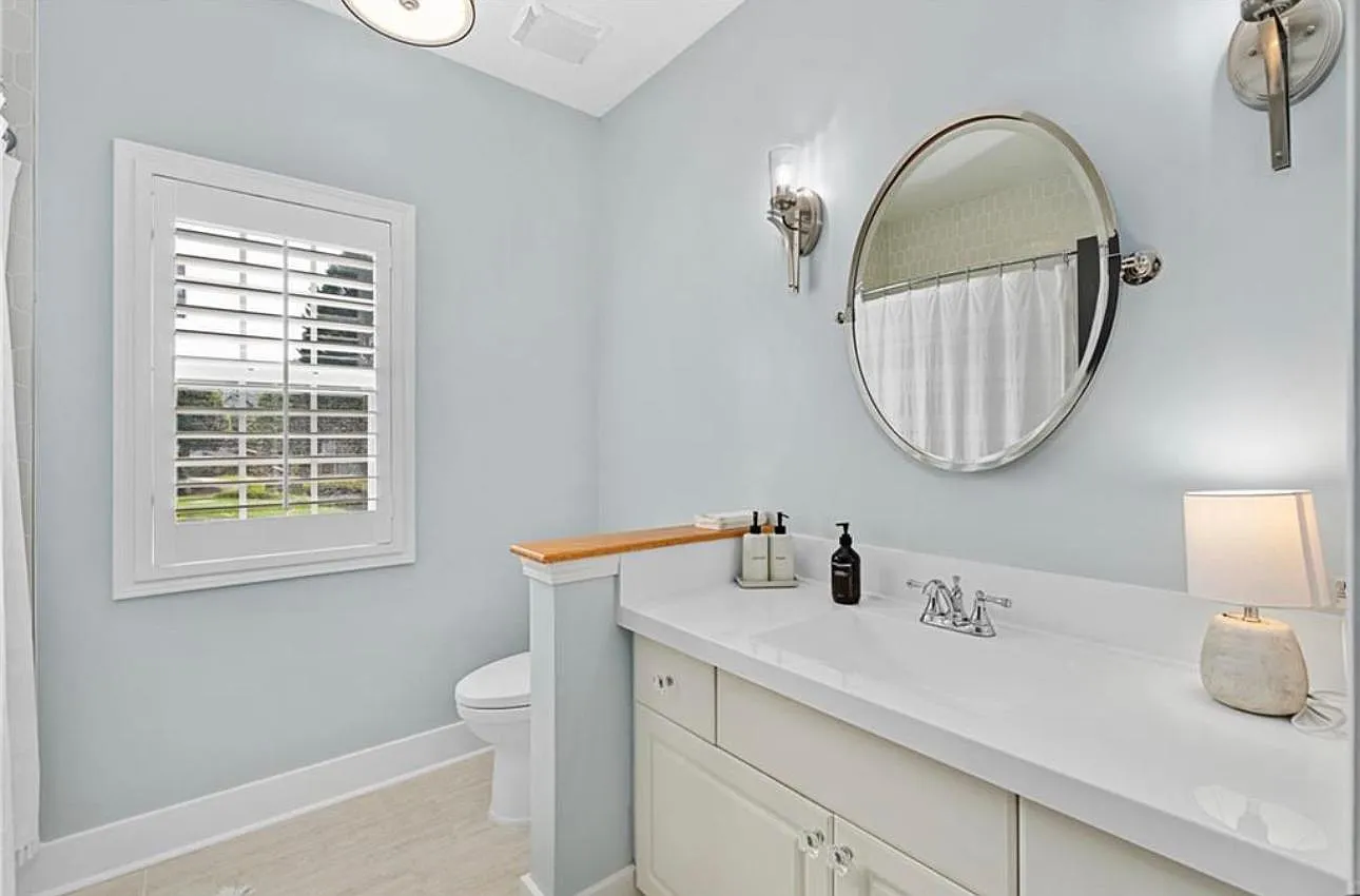 2 bed, 1220 sqft, $2,500 — Photo 4