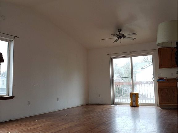 5th image of 23115 39th Ave E
