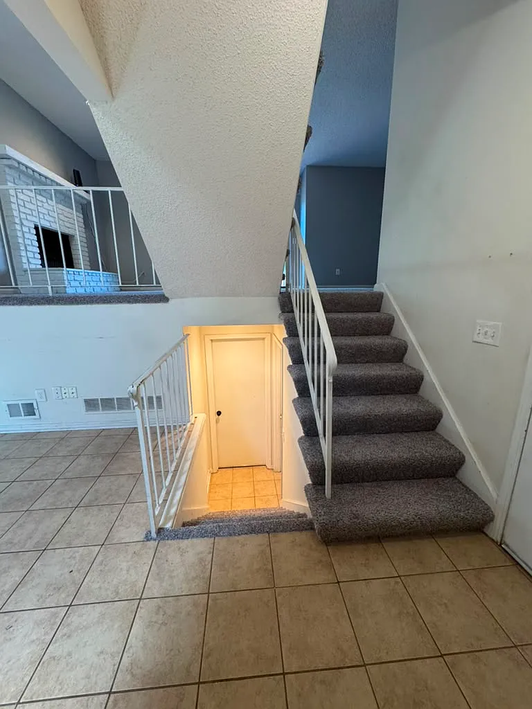 3 bed, 1184 sqft, $1,995 — Photo 4