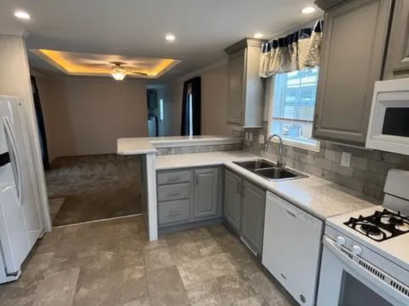 5 Mary Ann, Hazlet, NJ 07734