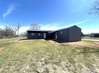 124 NE Ellsworth Dr, Apache, OK 73006