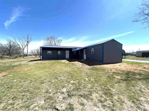 124 NE Ellsworth Dr, Apache, OK 73006