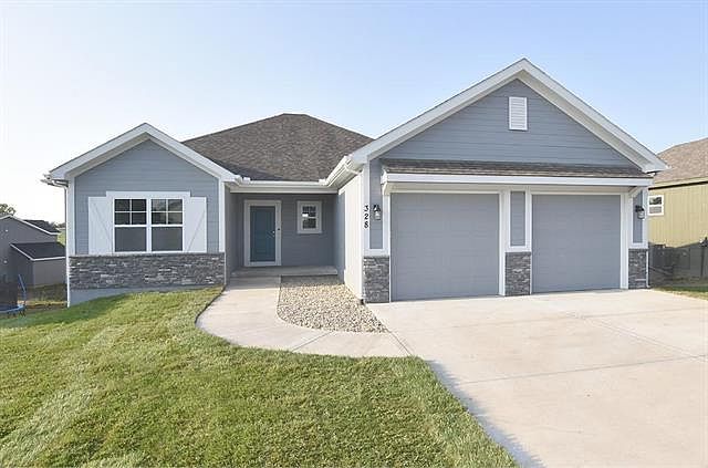 1st image of 328 Fairview Cir