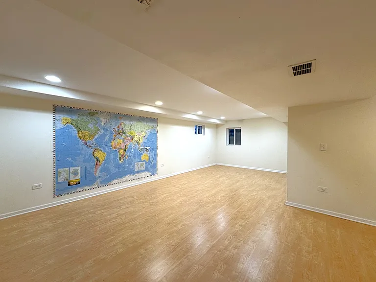 1217 Yorkshire Dr — Photo 23