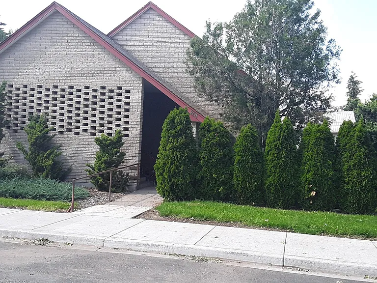 201 E Capital Ave #1 — Photo 2