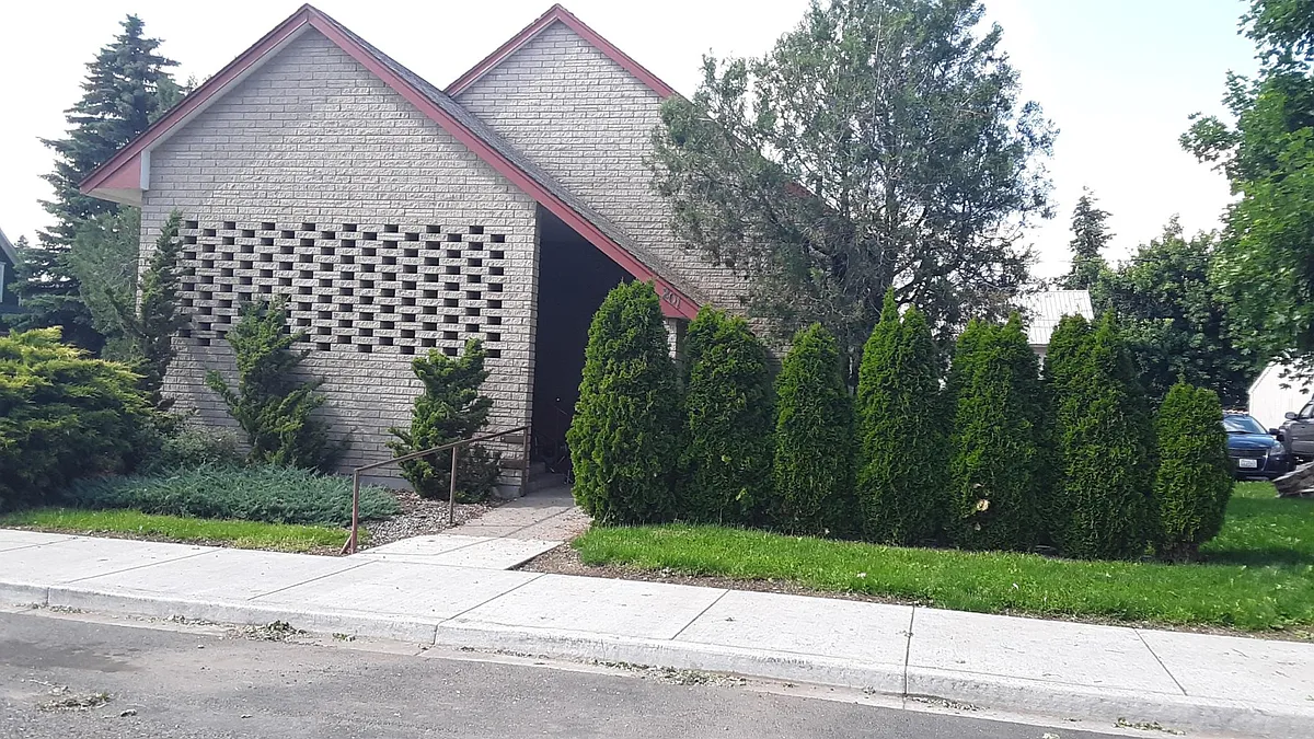 Building Photo - 201 E Capital Ave #1