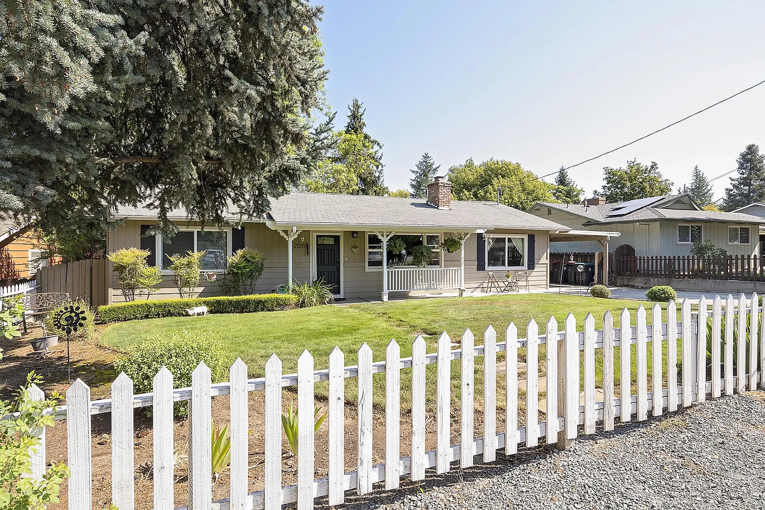 2125 Harrison Ave photo 1