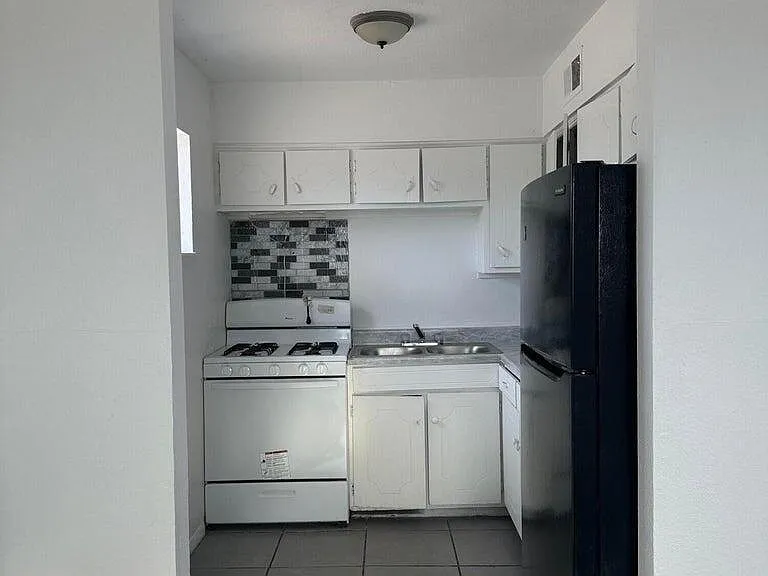 7828 West Dr #E — Photo 11