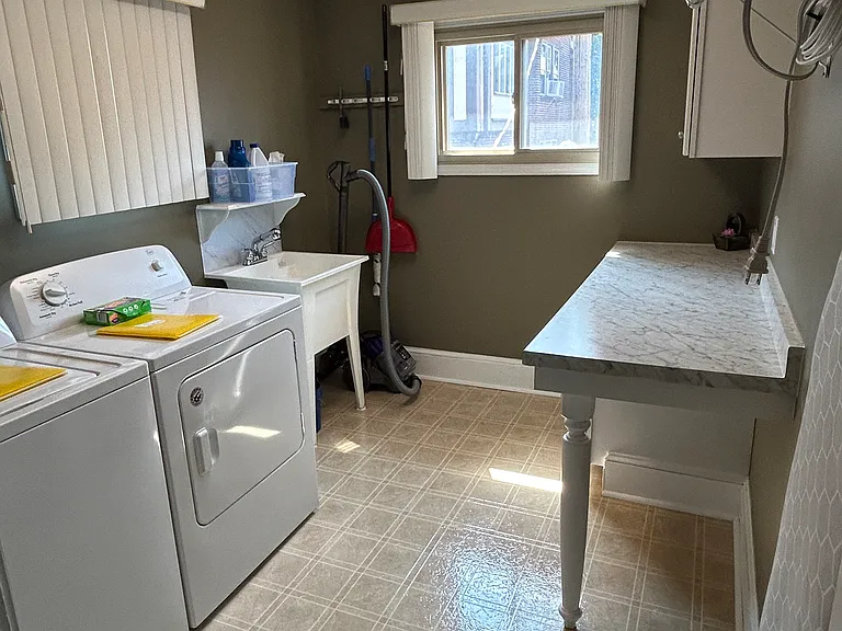 224 Washington St #2 — Photo 8