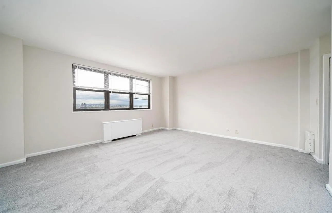 1225 Kennedy Blvd — Photo 4