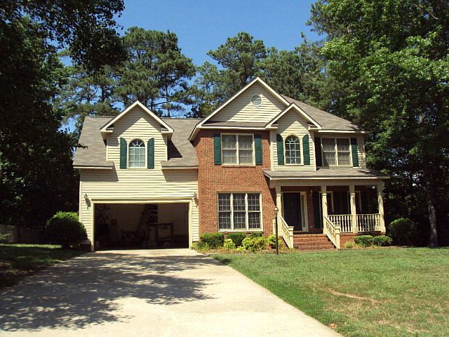 1st image of 105 Tifton Dr W