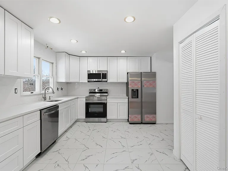 1618 Morningview Dr — Photo 13