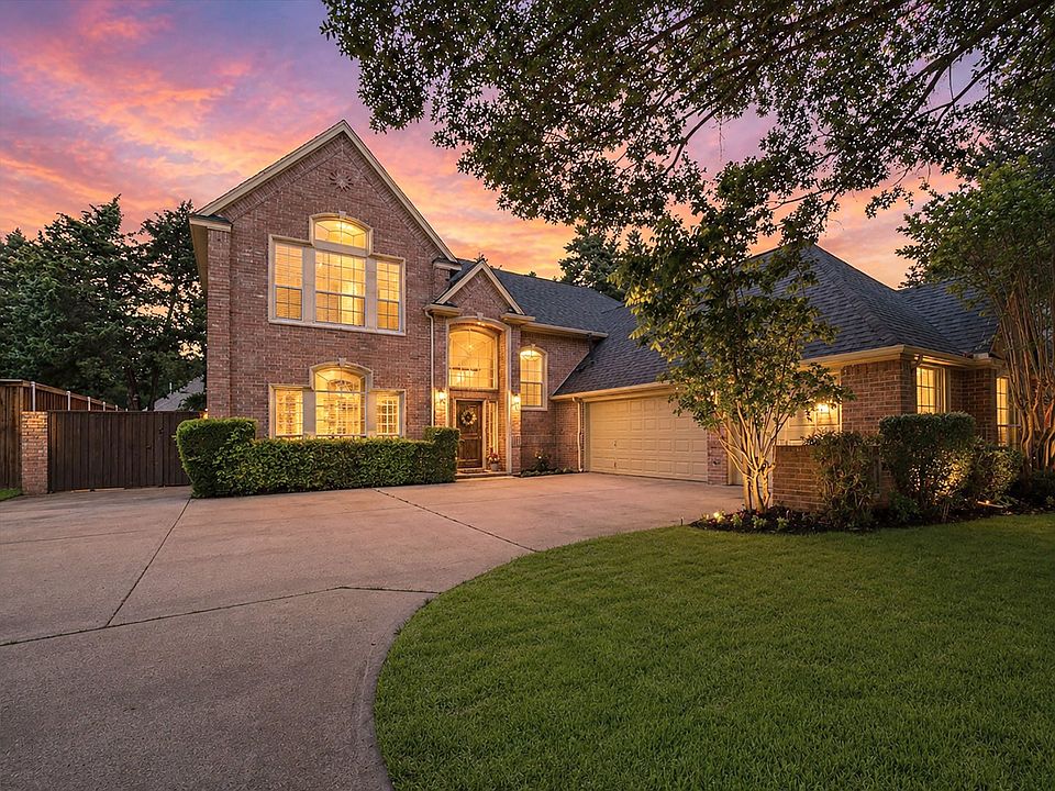 1st image of 2 Treewood Ct