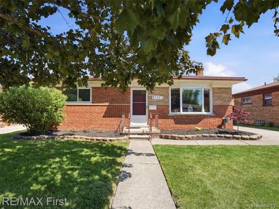 21213 Centennial St, Saint Clair Shores, MI, 48081