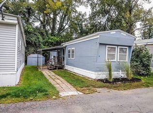 9 Main St TRAILER 43, South Windsor, CT 06074