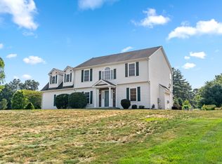 16 Fir Grove Rd, Manchester, CT 06040