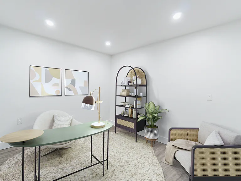 245 Lena Cres — Photo 18