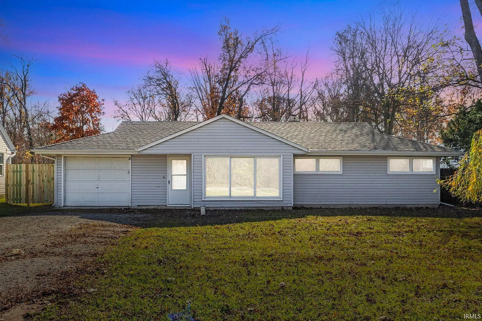5119 Ridgelane Dr photo 1