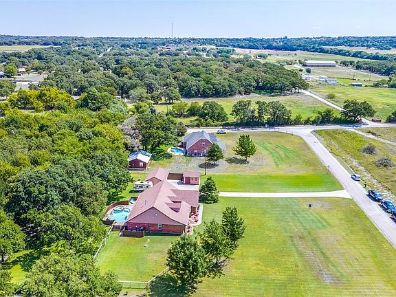 3rd image of 152 Harmony Cir