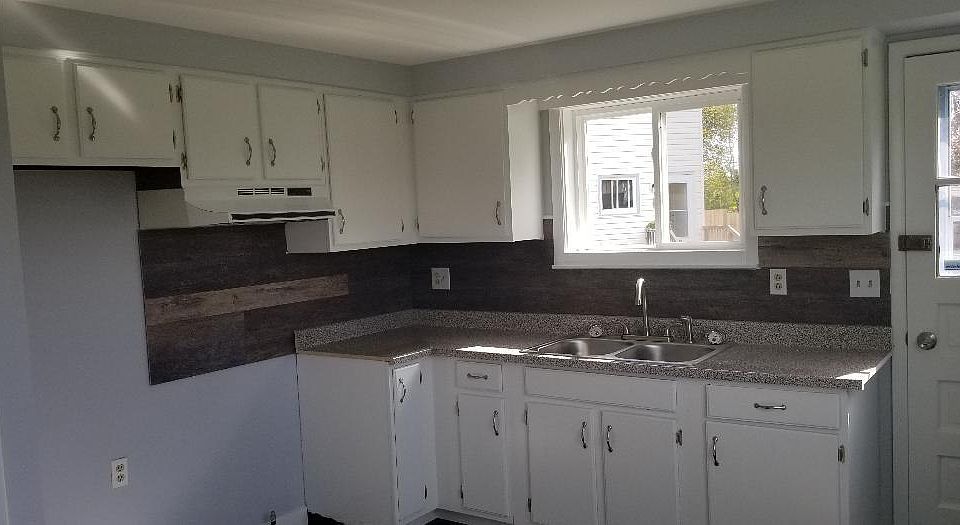 1st image of 39 Broezel Ave
