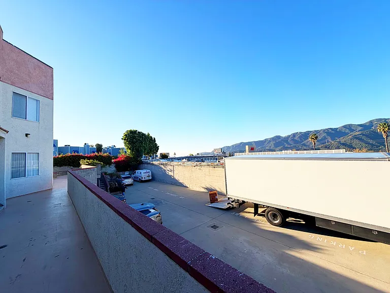 3119 Foothill Blvd #4 — Photo 40