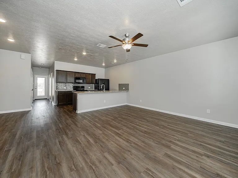1129 Trellis Pass — Photo 9