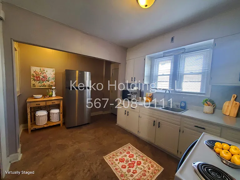 Kitchen staged