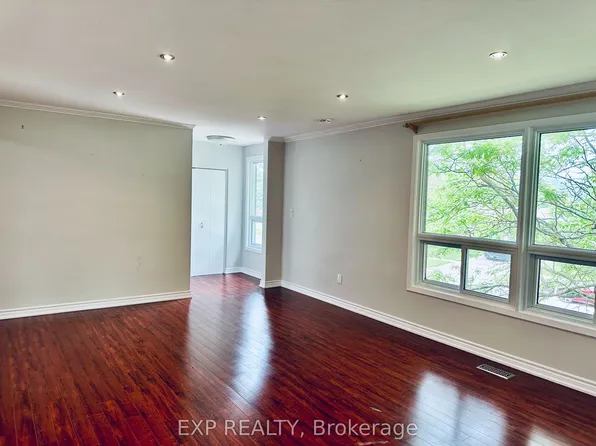 1374 Charles Dr #2B, Burlington, ON L7P 2C9