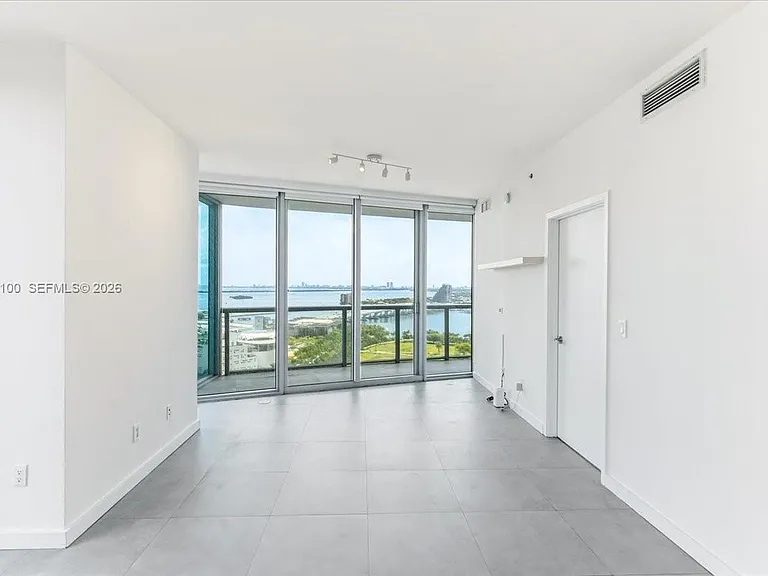 888 Biscayne Blvd #2212 — Photo 4