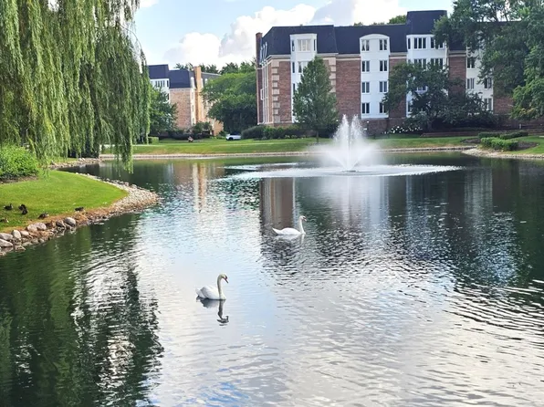 150 Lake Blvd APT 125, Buffalo Grove, IL 60089