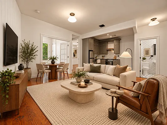 Living room, photo 2
