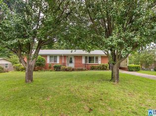 1711 Greenbriar Dr, Fultondale, AL 35068