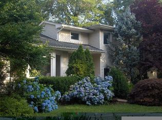 1049 Hope Rd, Tinton Falls, NJ 07712