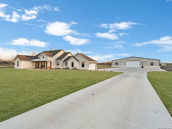 3rd image of 480 County Road 212