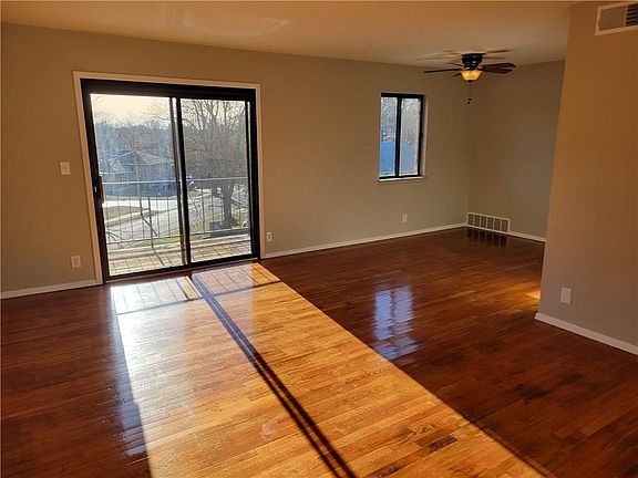 2nd image of 8221 Santa Fe Dr APT 10