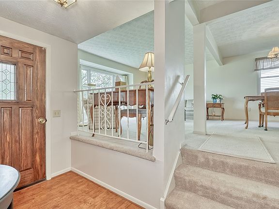 4th image of 140 Rodney Ln
