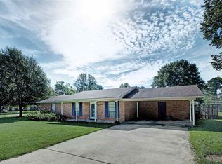 106 Brentwood Dr, Crystal Springs, MS 39059