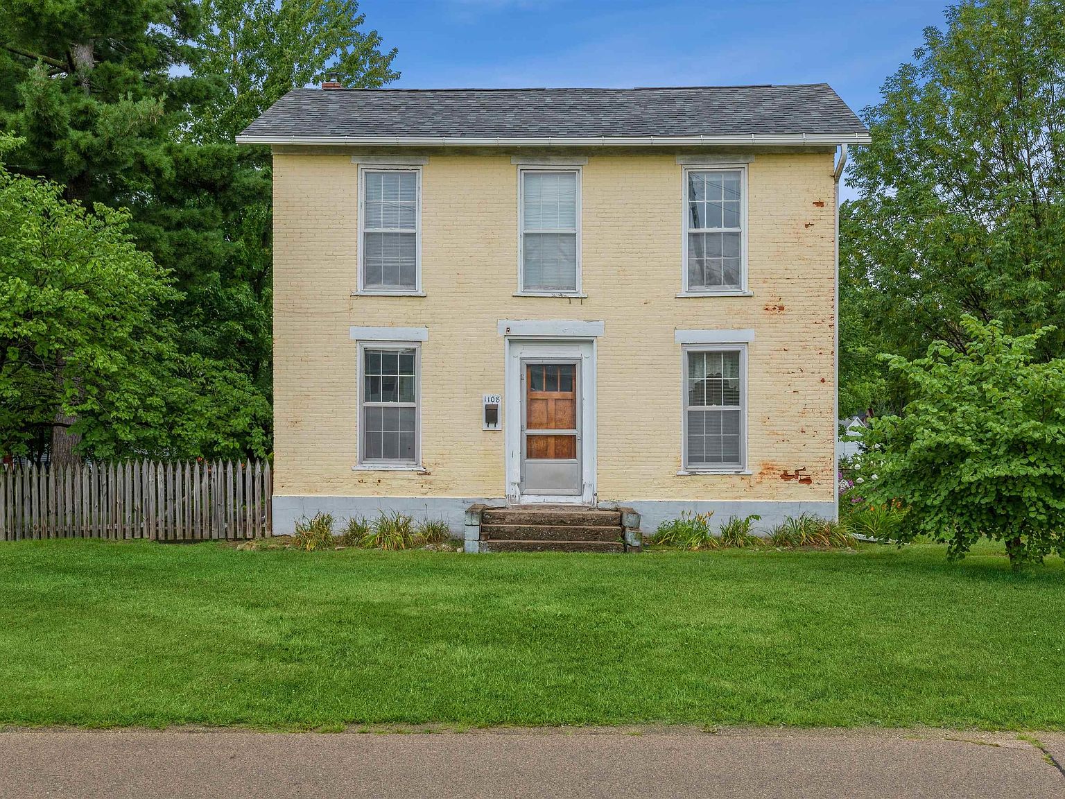 1108 3rd St, Camanche, IA 52730 Zillow