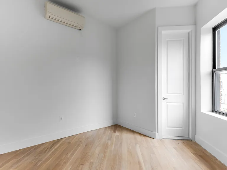 5653 Myrtle Ave #3F — Photo 8