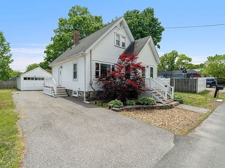 Listing photo 2