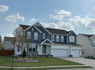 1803 Fox Run Dr, Papillion, NE 68046