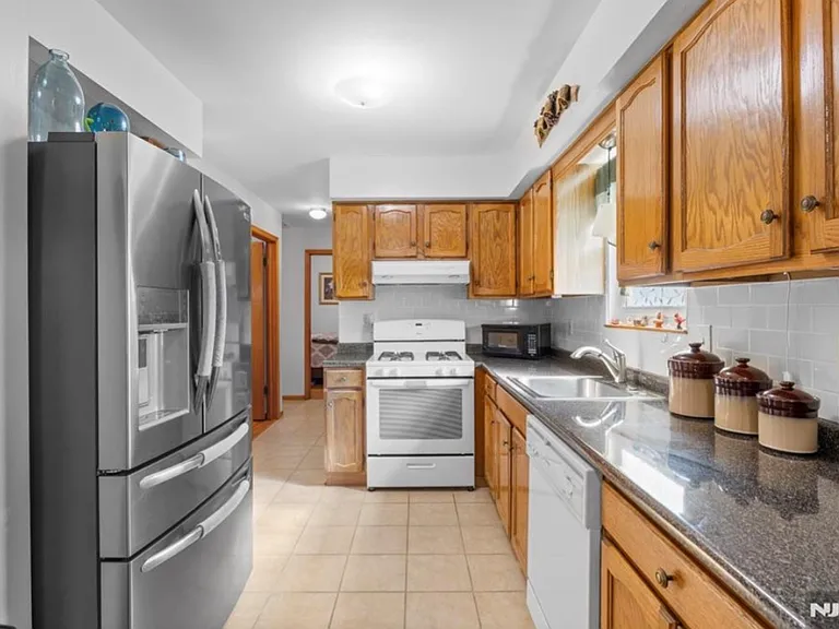109 Cross St #2 — Photo 8