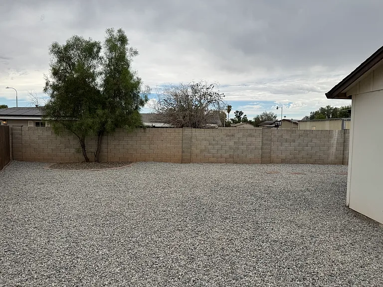 4553 N 82nd Ln — Photo 24