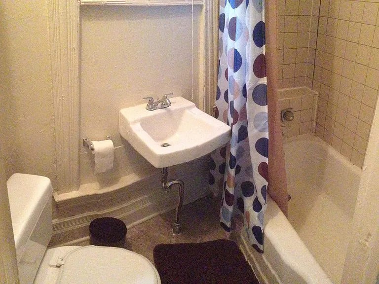 351 Goodman St S #1 — Photo 13