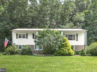 14495 Johnny Dr, Stewartstown, PA 17363