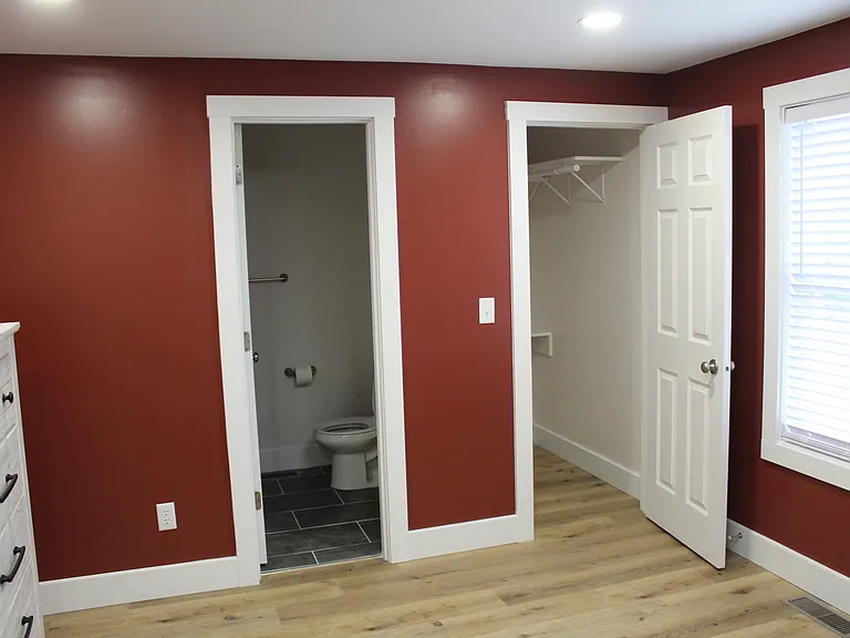 128 S Clark St — Photo 23